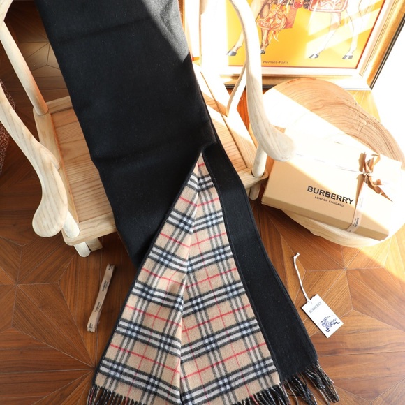 Burberry outer cape - Picture 8 of 8